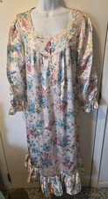 Vintage CHARACTER Nightgown SMALL Floral Lace Pajamas PJS Lounge Robe Satin