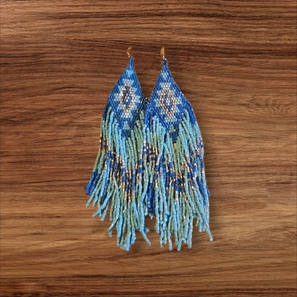 Pendientes de flecos con cuentas boho de 5.” Pendientes plumero de hombro largo multicolor Foto 2 de 2