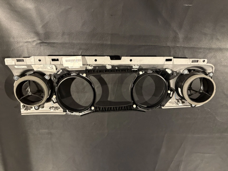 18-23 Jeep Wrangler Driver and Passenger dash trim (Gray) - Image 2 of 4