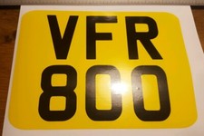 NOVELTY HER 7 X 5 STICK ON NUMBER PLATE MOTORBIKE GARAGE JOKE STICKER YELL+BLK
