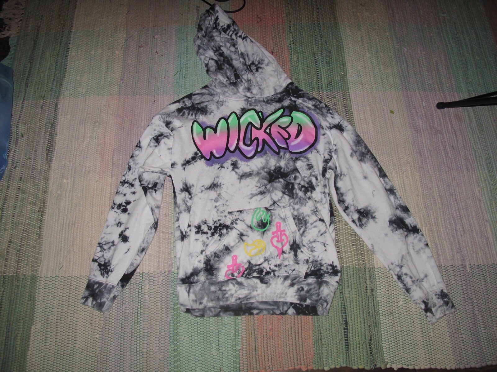 Picture 1 of 12