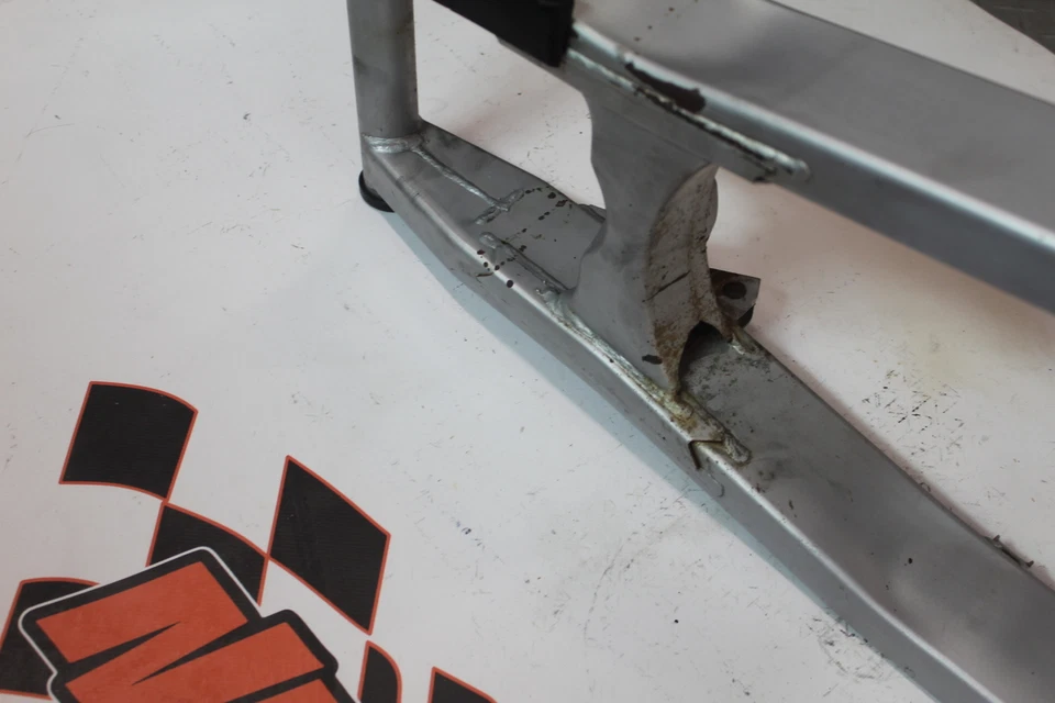 Suzuki Katana 600 1994 basculante trasero suspensión trasera brazo oscilante Foto 3 de 4