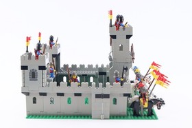 Vtg 1984 LEGO 6080 King's Castle 100% Complete w/ Box & Instructions