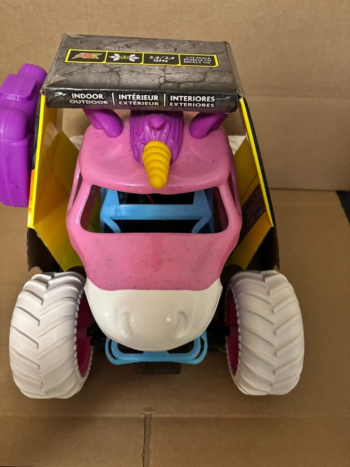 Monster Jam "SPARKLE SMASH" RC Remote Control Truck 1:15 Spin Master - Image 2 of 4