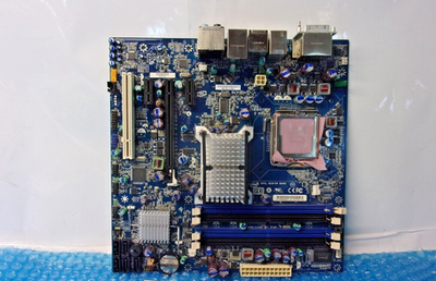 Intel DG45ID マザーボード LGA775 未使用未開封 Intel DG45ID Socket LGA775 DDR2 Micro ATX Motherboard With I/O