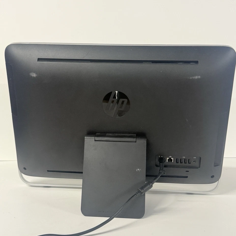 Disco duro HP Pavillion 23-g010 AIO AMD E2-3800 1,30 GHz 4 GB RAM 500 GB Windows 10 Foto 3 de 4