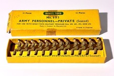 DINKY TOYS Excellent 603 ARMY PERSONNEL  PRIVATE Seated 12 Pcs  Good BOX UK 