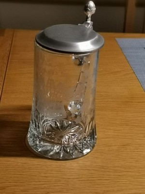 Bierkrug mit Zinndeckel  Hopfen und Malz, Gott erhalt s!  Krug