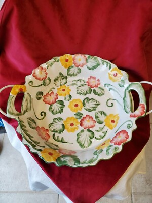 TEMPTATIONS BY TARA PRETTY RAISED FLORAL BAKING DISH WITH WIRE AND RATTAN HOLDER