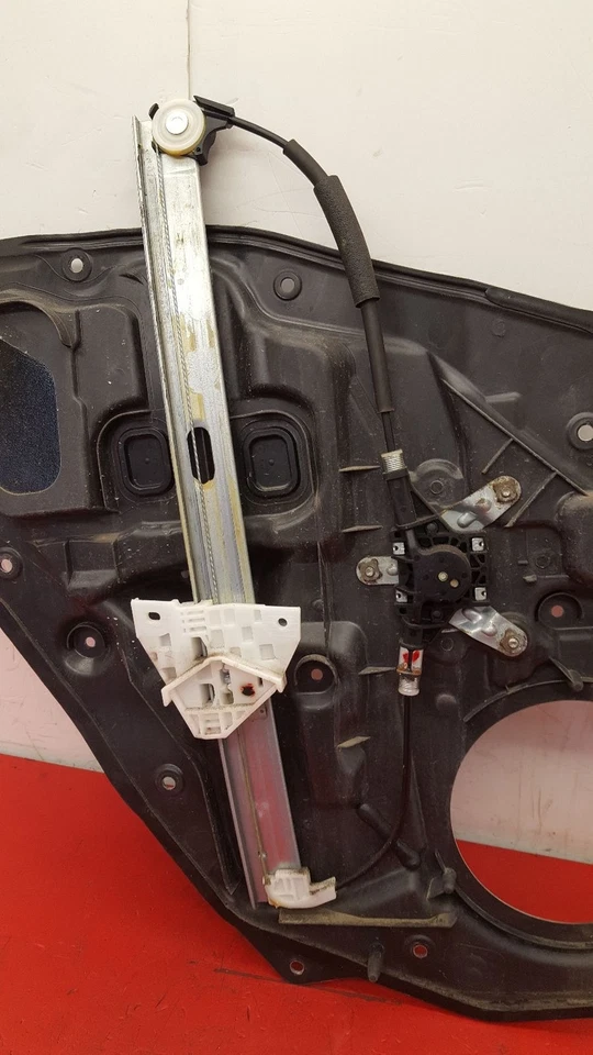 Mazda 2013 2 5 puertas hatchback conductor ventana trasera regulador + motor Foto 2 de 4
