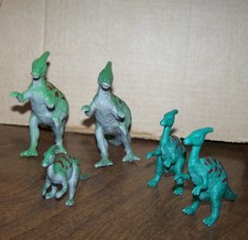 Lot Of 5 Toy Dinosaur figures H5