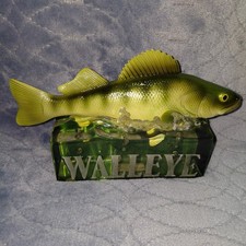 2007 ENESCO WISTFUL FISHERMAN WALLEYE ANGLER FISH DISPLAY Statue Heavy Fish