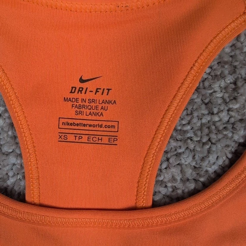 Sujetador deportivo Nike Drifit naranja espalda deportiva entrenamiento gimnasio ropa deportiva XS Foto 4 de 4