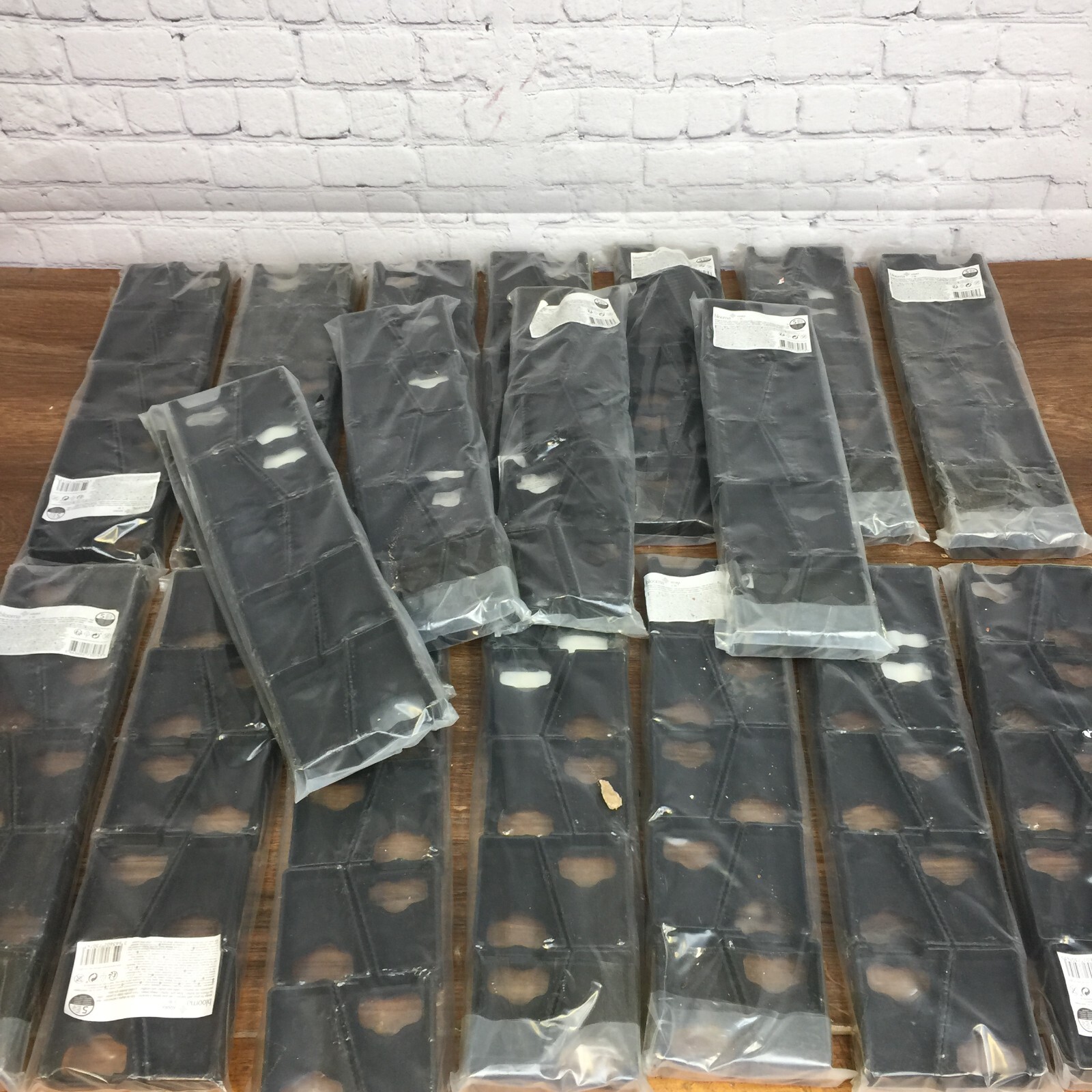 Clearance Job Lot Of Blooma Plastic Wedges For Fence Posts 19 Packs