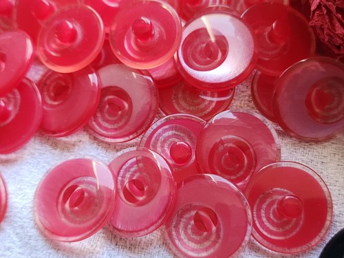 Lot 15 boutons vintage rose nacré à pied 1,5 cm ref 687 - Bild 2 von 2