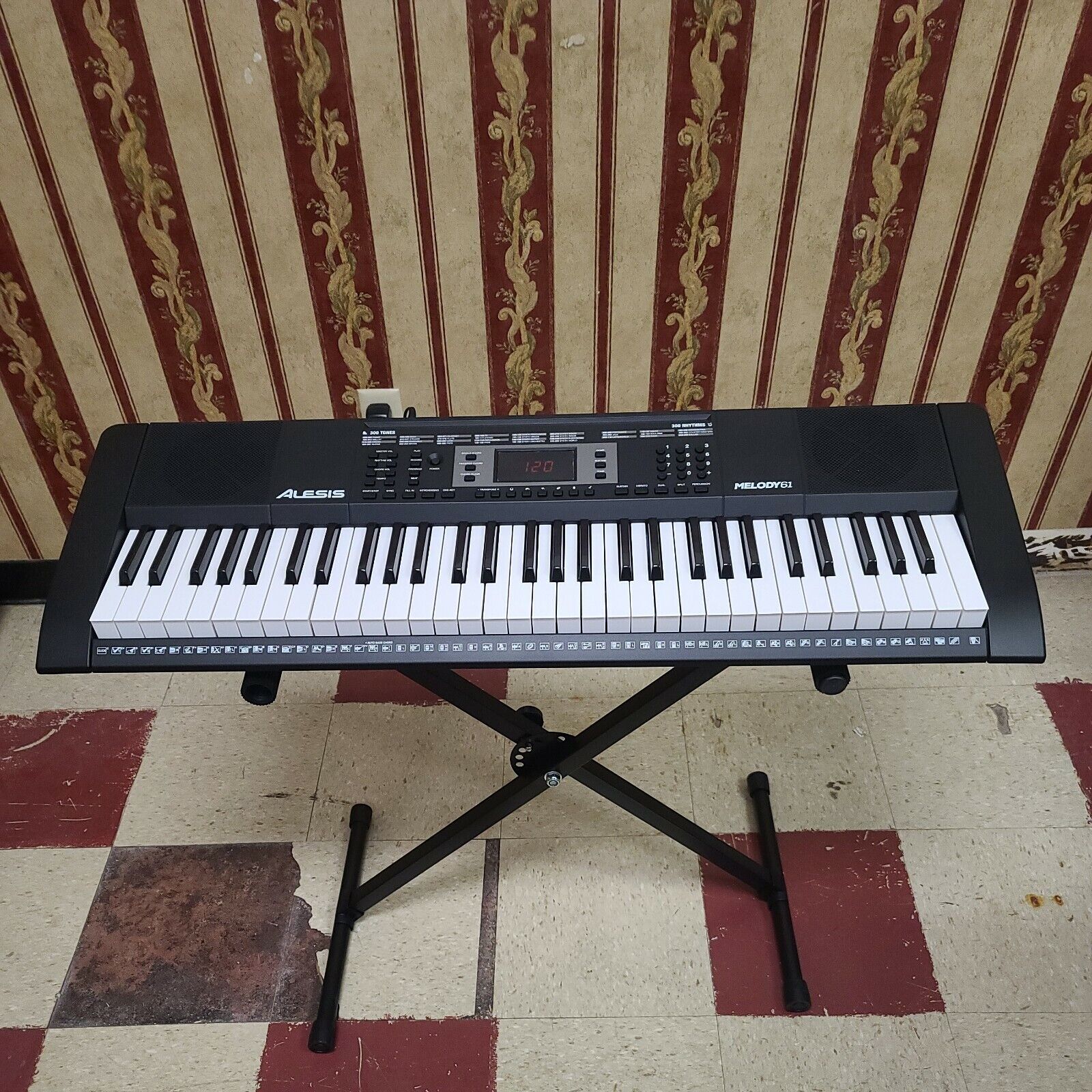 Alesis Melody 61 MKII - 61 Key Music Keyboard / Digital Piano with Built-In  Speakers, Headphones, Microphone, Piano Stand, Music Rest and Stool for  Sale in Cornelius, NC - OfferUp