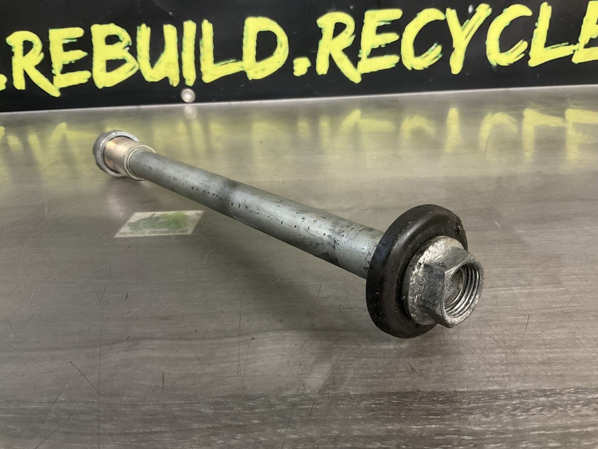 2003 2004 KAWASAKI NINJA ZX6R 636 OEM REAR AXLE AXEL 03 04