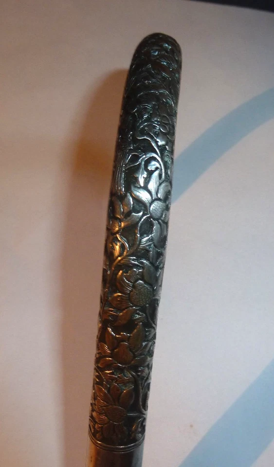 ANCIEN POMMEAU DE CANNE EN ARGENT MASSIF MOTIF FLEURS INDOCHINE - Photo 2/4