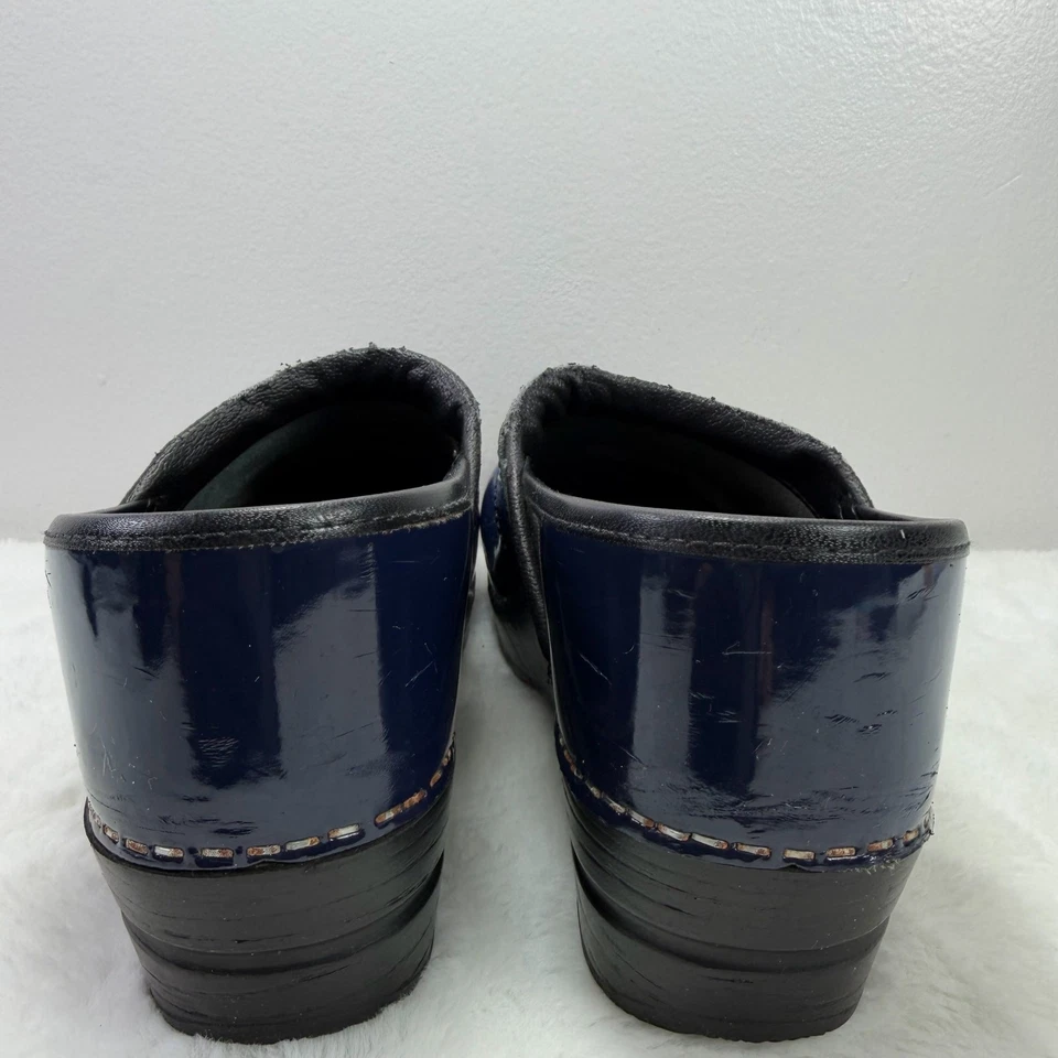 Zuecos para mujer Koi by Sanita azul marino charol Eur 39 / EE. UU. 8 Foto 4 de 4