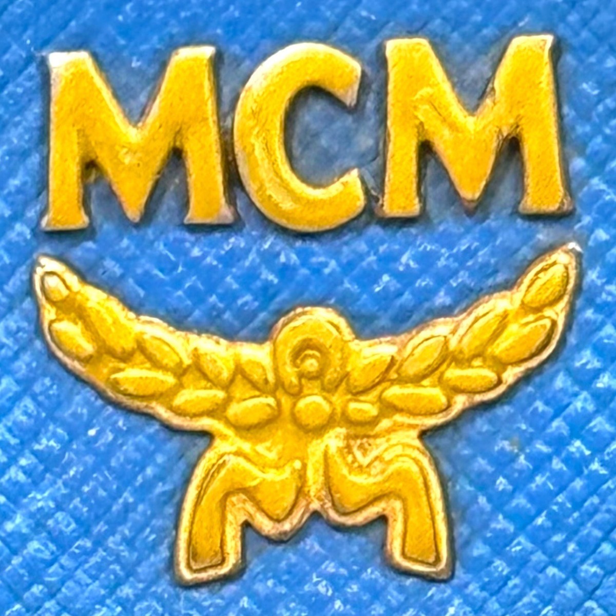 MCM Womens Saffiano Birhgt Blue Leather Zip-Around Wallet Clutch 