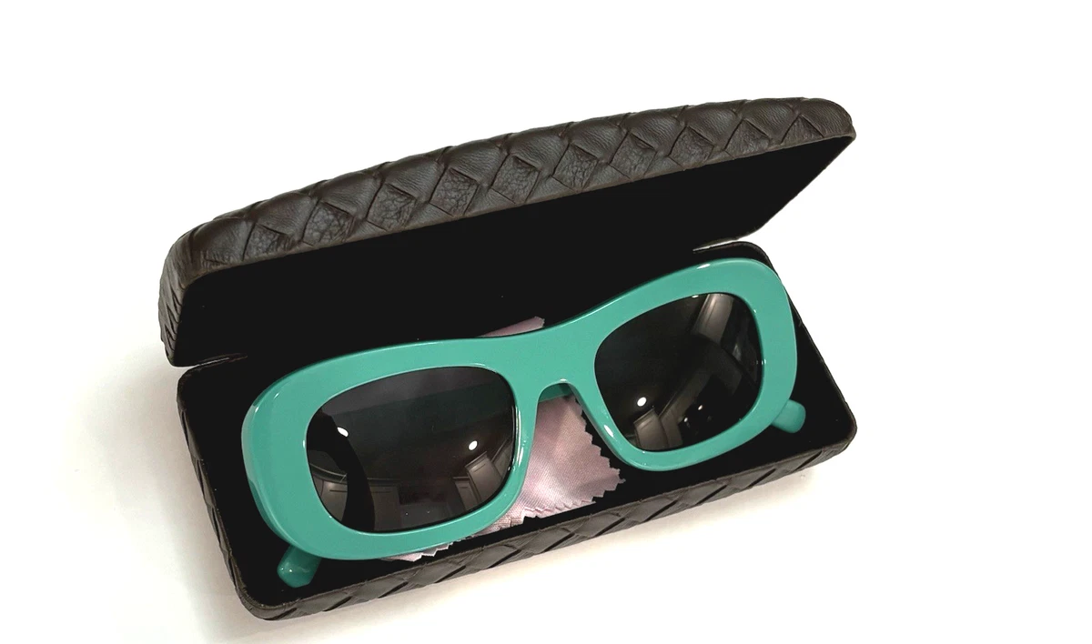 New! Salvatore Ferragamo SF307S 302 Dark Green Sunglasses, Authentic NEW SALVATORE FERRAGAMO SF 950SL 304 GREEN GOLD AUTHENTIC  main image 2