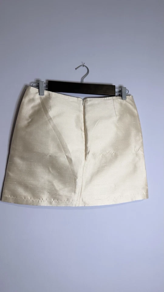 Dolce & Gabbana Silk White Short Skirt Women's Size 44 US 6-8 - Image 2 of 4