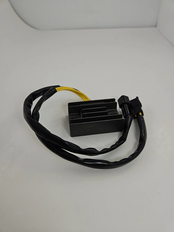 Regulador de voltaje rectificador para Kawasaki KLX400 KLX400R KLX400SR 2003-2004 Foto 2 de 4