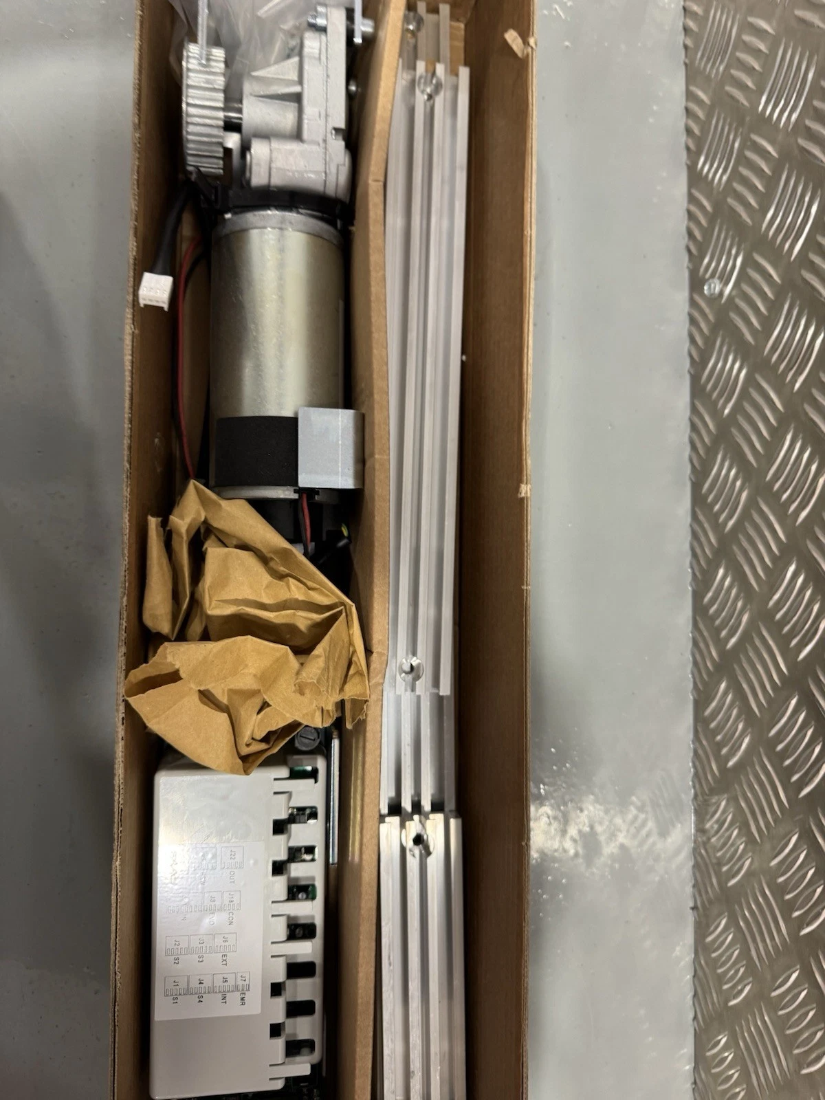 FAAC A1400 RKU Retrofit Base Kit 105041 Sliding Door Operator Brand New 15