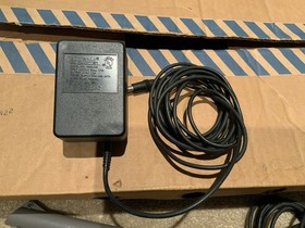 Original Nintendo System NES-001, w/ Cords, 1x Controller, Zapper, Game