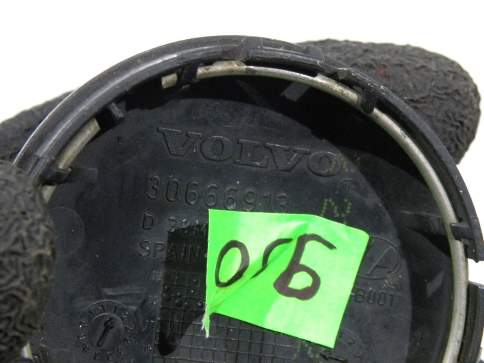 VOLVO C30 2008 LHD WHEEL CENTER HUB CAP COVER 30666913 Foto 4 de 4
