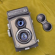 Yashica A TLR Medium Film Camera with case/lens cap