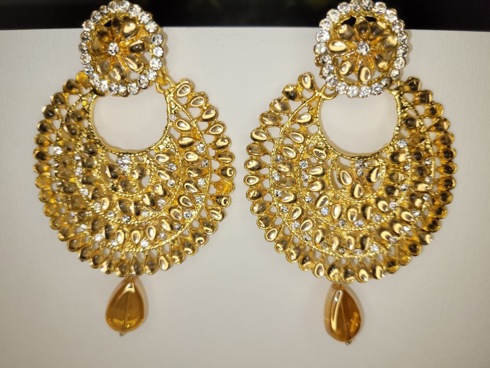 Stylish Jhumka Hoop Earrings for a Traditional Elegant Look-image