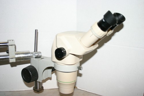 Olympus SZ-1145 Stereozoom Microscope 18-110X on Ball Bearing Arm Boom Stand - Picture 2 of 8