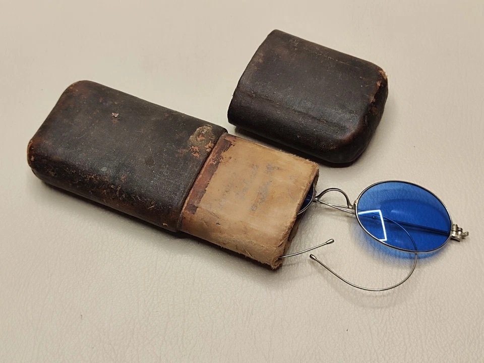 GAFAS DE SOL AZULES ANTIGUAS MARCO DE ALAMBRE FINALES DEL SIGLO XIX Foto 4 de 4