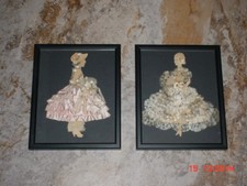 PAIRE VINTAGE DE RUBAN D'ART POUR POUPÉE EN PAPIER ENCADRÉ PROFESSIONNELLEMENT FAIT MAIN FEMMES 