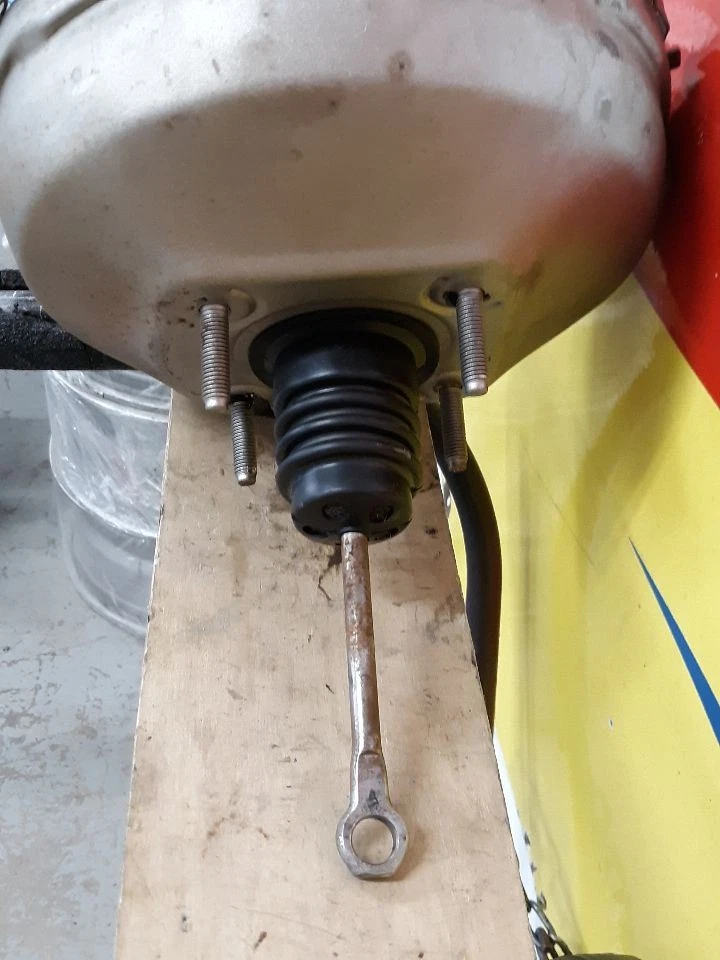 Potenciador de freno estilo clásico compatible con 97-00 TAHOE 84152 Foto 3 de 4