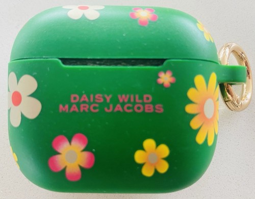 Marc Jacobs Daisy Wild Apple AirPods 3rd Generation Case NEW IN BOX - Picture 1 of 6