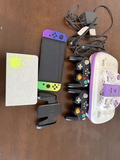 Pacchetto Nintendo Switch OLED Splatoon 3 Edizione