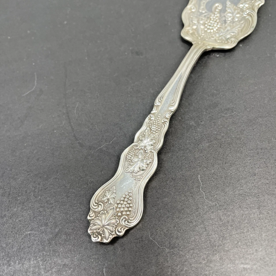 MOSELLE Grape and Leaf Large Jelly Knife Cake or Pastry ASCo American Silver Co - Image 3 of 4