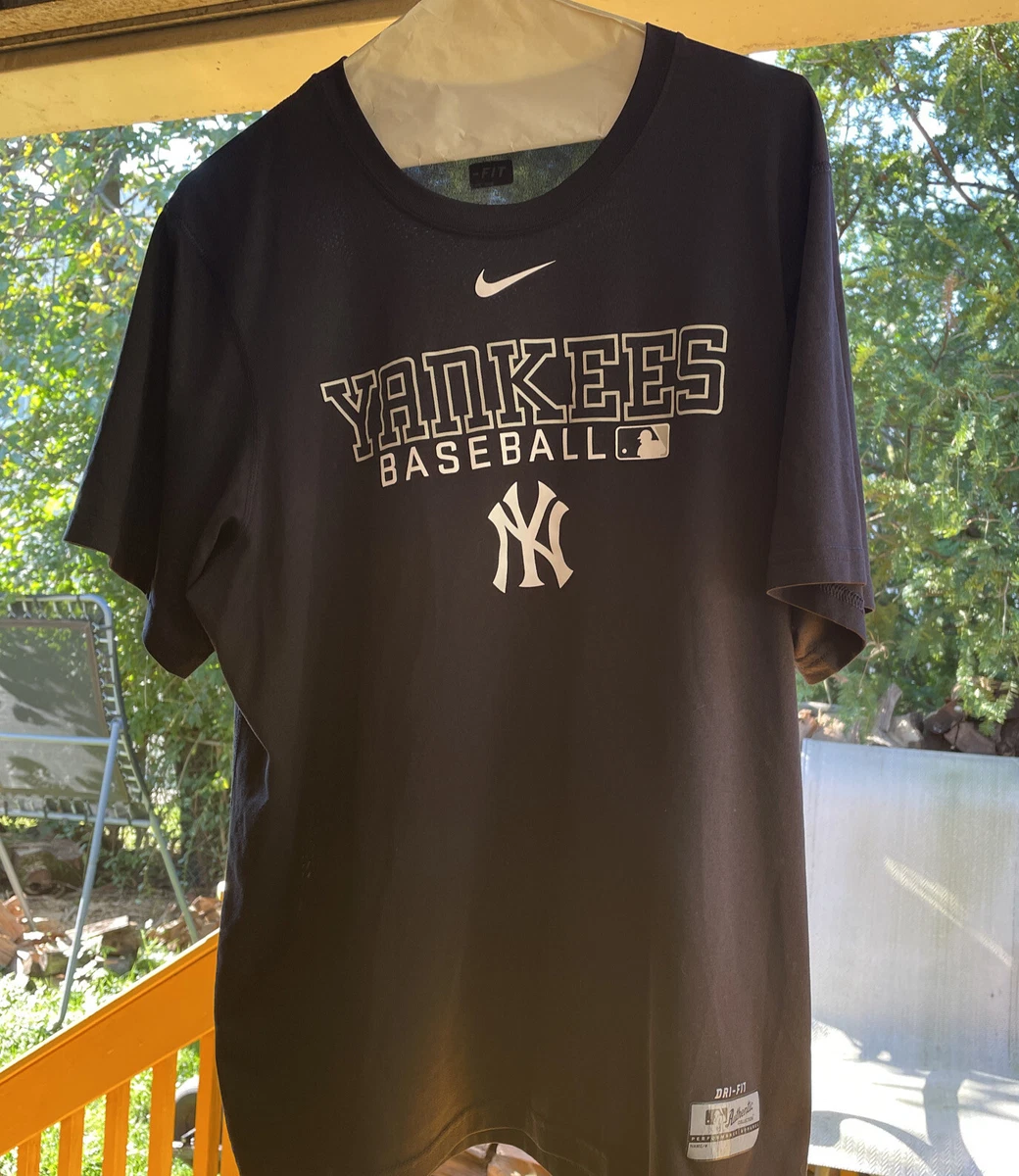 New York Yankees Nike Shirt Mens Medium Green Baseball MLB Dri Fit Adult