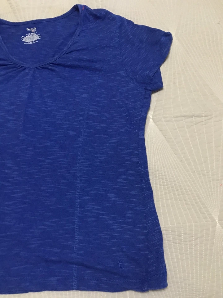 Camiseta Danskin Now Mujer Top 2XL Semi Ajustada Azul Manga Gorra Elastizada Cuello en V Foto 2 de 4
