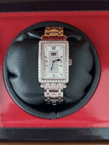 Roger Dubuis Much More M22 18k WG bracelet + diamond bezel limited edition 28pcs