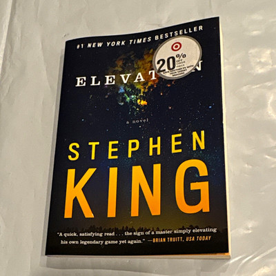 Stephen King Elevation Trade Paperback Thriller/Supernatural Scribner 2019