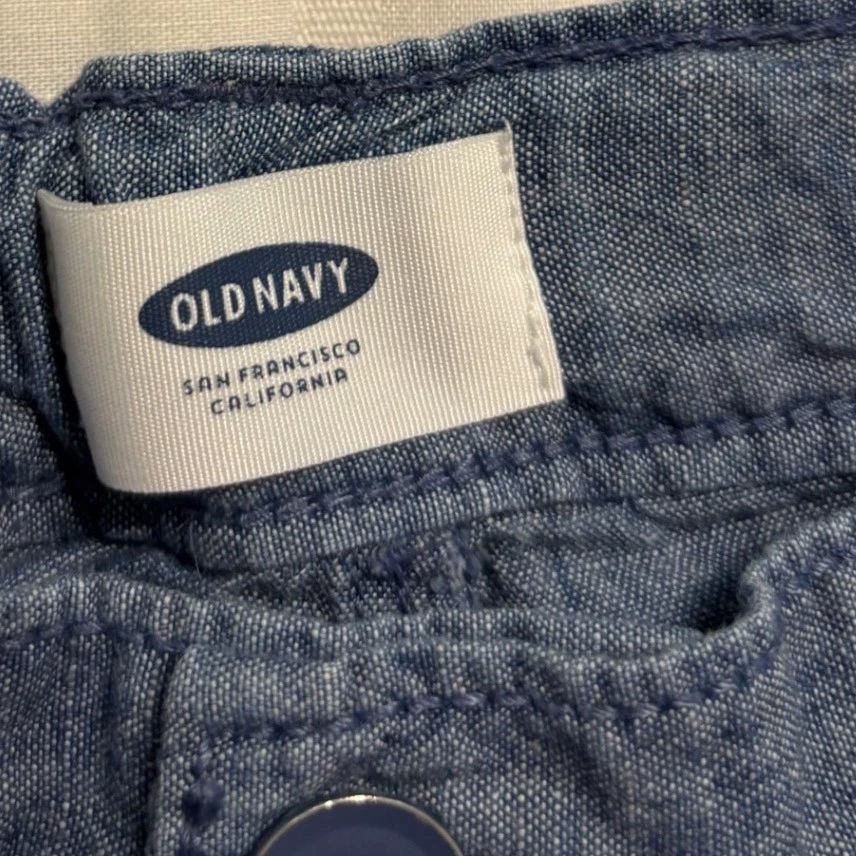 Conjunto de roupa Old Navy camiseta -S/shorts cintura elástica casual infantil tamanho 10-EUC - Imagem 3 de 4