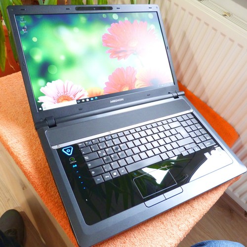 Medion P8610 XXL Kino 18 Zoll l BLURAY I SSD Windows 11 l 8GB RAM HDMI GeForce - Bild 2 von 15