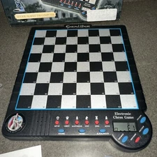 Excalibur Deluxe Electronic Chess  73 Levels doesn’t include black piece