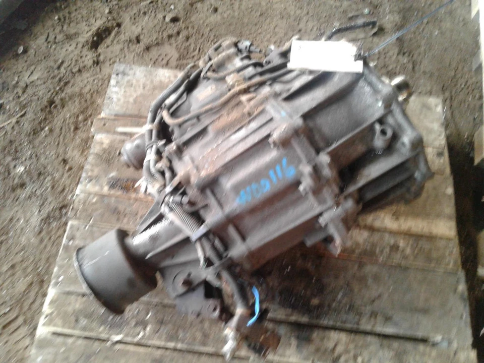 Used Transfer Case Assembly fits: 2000 Infiniti qx4 AT from 8/00 w/AUTO Foto 2 de 4