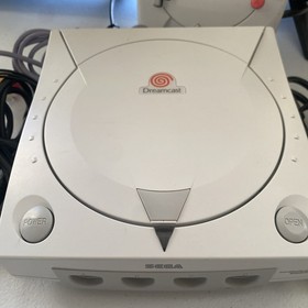 Sega Dreamcast Complete Bundle - Console, Controller And Cords Clean Tested Good