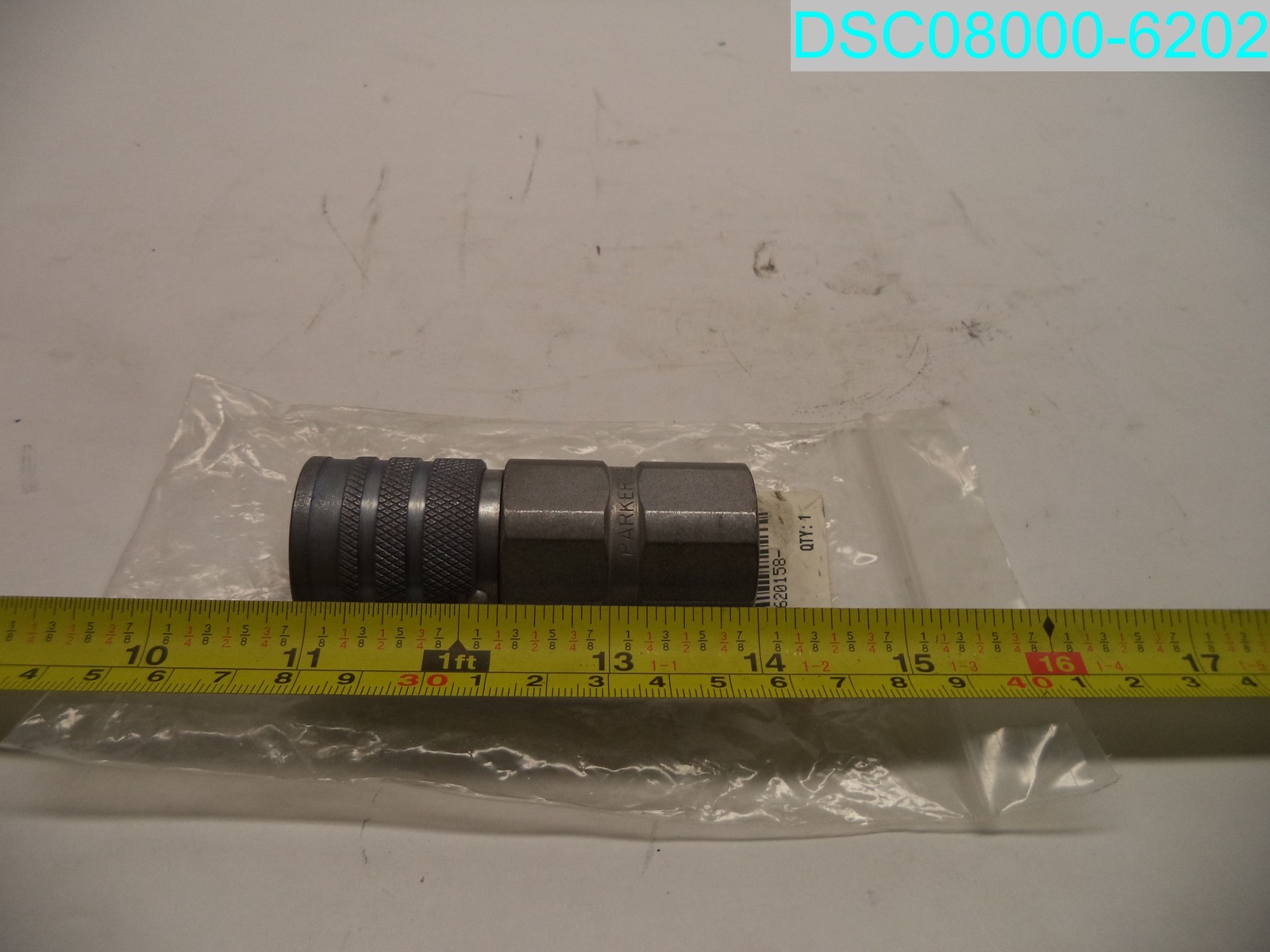 Parker FEM-371-8FP, 3/8″, Female Coupler 5000PSI 035620158