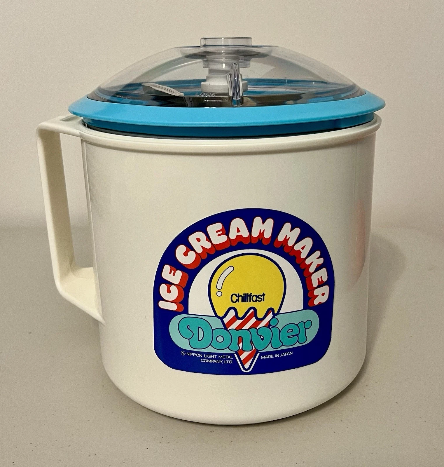 Donvier Vintage Chillfast Ice Cream Maker 1 Quart 2 Pints Blue Rim Made In Japan